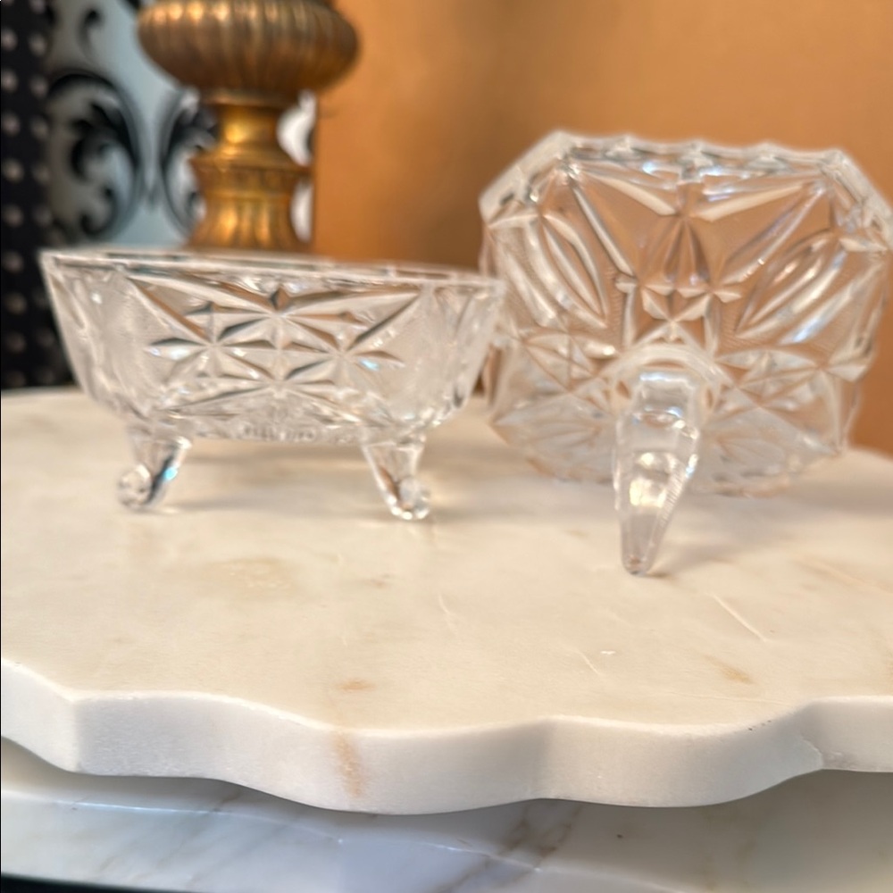 Elegant Vintage Clear Crystal Candy Dish/Bonbonniere bowl with Lid - Picture 3 of 8